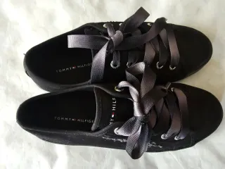 Zapatillas Tommy Hilfiger Negras