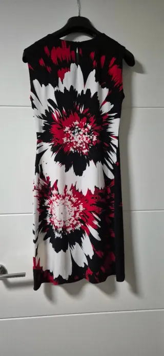 Elegante Vestido Flores Negro Rojo Blanco Talla S