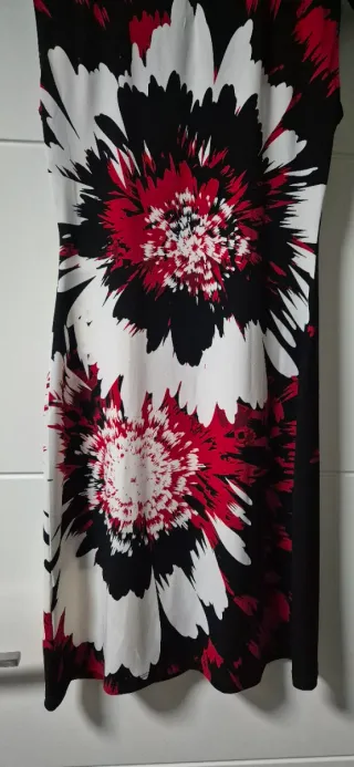 Elegante Vestido Flores Negro Rojo Blanco Talla S