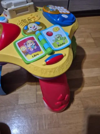 Mesa de actividades infantil