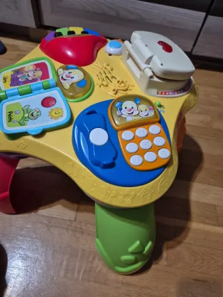 Mesa de actividades infantil