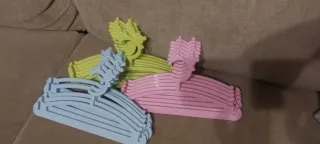 Lote 6 Perchas Bebé Plástico 27cm