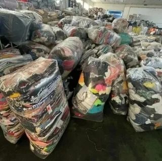 Lotto 20kg Abbigliamento Misto Uomo/Donna