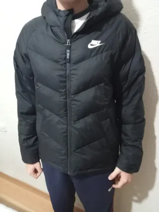 Abrigo Nike niño XL 158-170cm