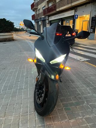 Honda CBR 650 r