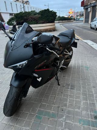 Honda CBR 650 r