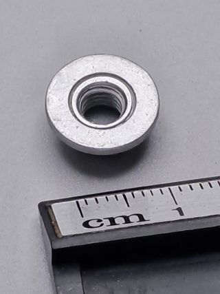 YYH000060 2 x Tuercas M5 Caja fusible Land Rover