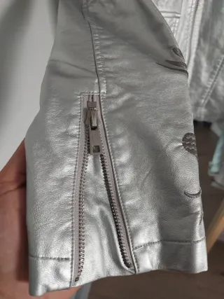 Cazadora polipiel Sfera bordada