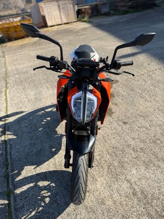 KTM Duke 2018 Naked Negra y Naranja