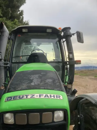 Tractor Deutz-Fahr Agrotron M600