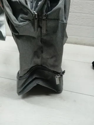 Bolsa de viaje impermeable gris