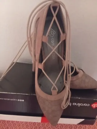 Zapatos de tacón Carolina Boix beige/marrón
