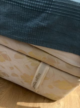 Colchón y canapé de tela