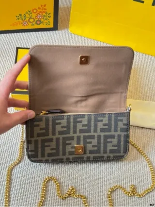Borsa Fendi Roma in pelle marrone