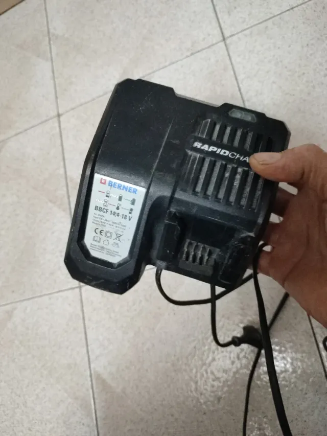 Cargador Berner BBCF 14,4-18V