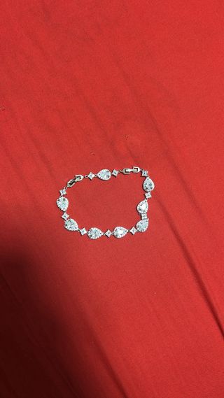 Bracciale con zirconi a goccia