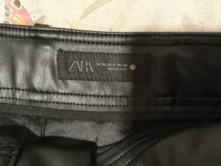 Pantalón efecto piel Zara negro
