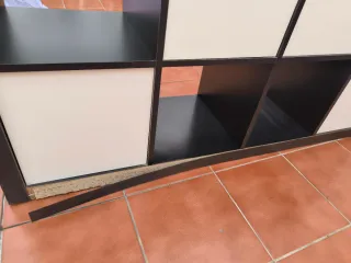 Mueble organizador negro y blanco