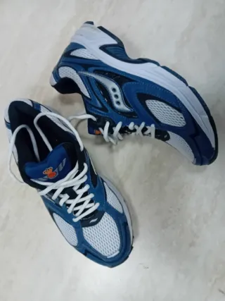 Zapatillas deportivas Ejército del Aire, talla 42