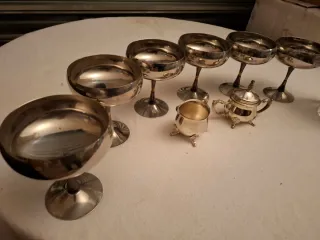 Set Bicchieri Acciaio ,caraffe piccole dimensione