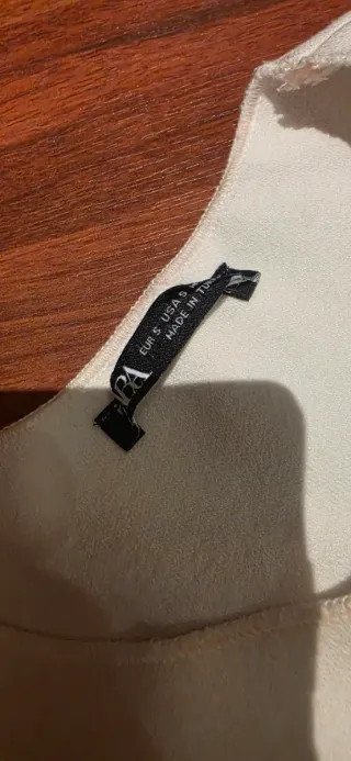 Vestido blanco corto muy bonito