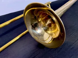 Trombón Conn Director