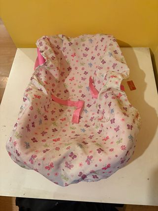 Balancín para muñecas con estampado de mariposas