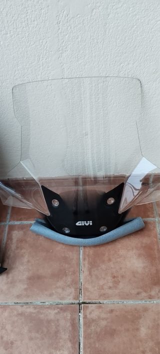 Cúpula Givi Forza 750 2021