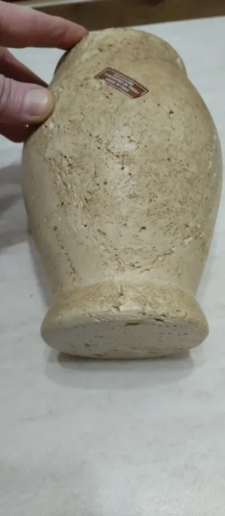 Vaso in travertino di Tivoli