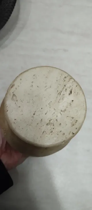 Vaso in travertino di Tivoli