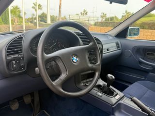 BMW 320i E36 / Unico