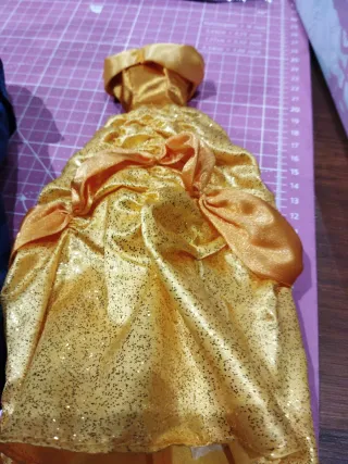 Pack Ropa Muñecas Bella y Bestia