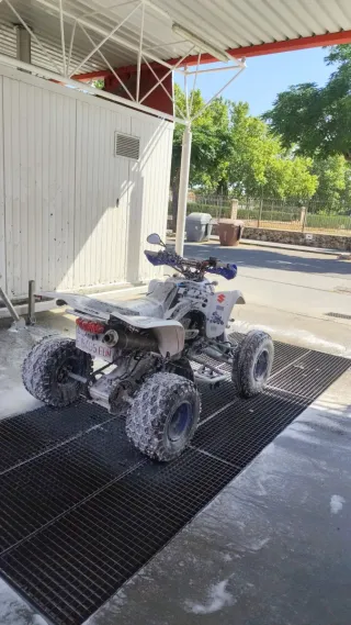 Suzuki LTZ 400 Quad Moto