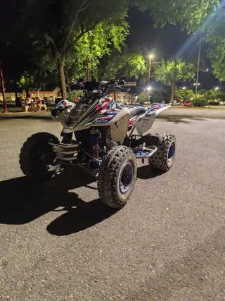Suzuki LTZ 400 Quad Moto