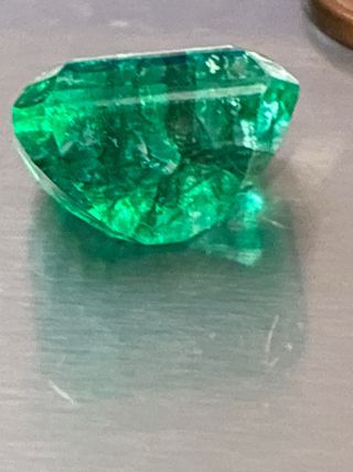 Esmeralda Colombiana 7.35ct Certificada