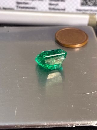 Esmeralda Colombiana 7.35ct Certificada