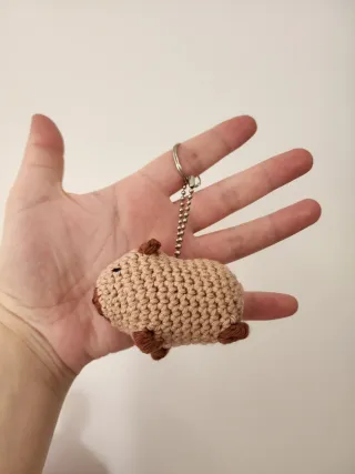 Porta-chaves capivara de croche