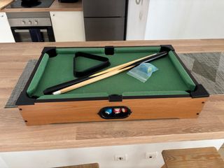 Mini mesa de billar con accesorios