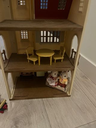 Casa Sylvanian Families con ascensor