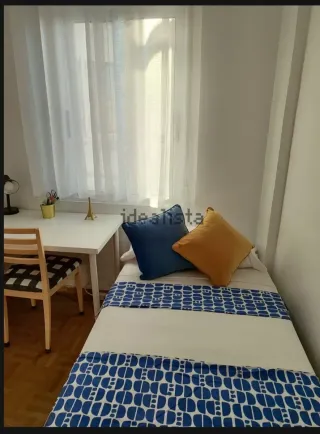 SOLO CHICA Alquiler Habitacion centro de Alicante