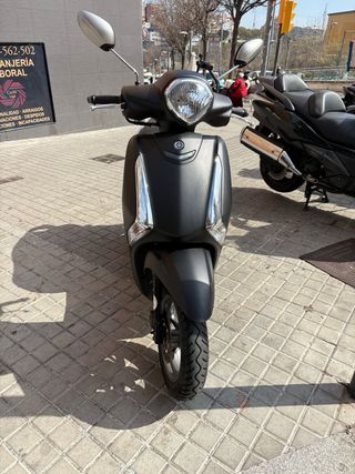 Moto Scooter Gris