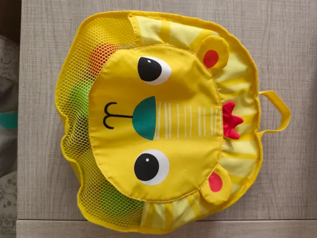 Gimnasio para bebé con arco y juguetes