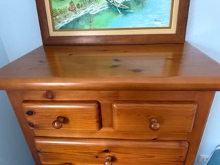 Cajonera de madera de pino