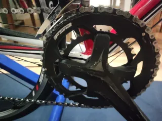 Bicicleta de carretera BH + rodillo