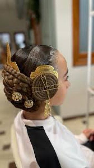 PEINADOS ( MOÑOS) DE FALLERA