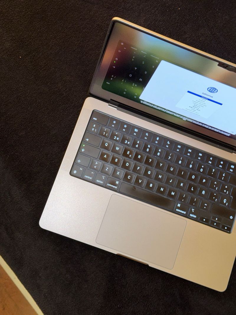MacBook Pro M2 2023 Gris Espacial afbeelding 4