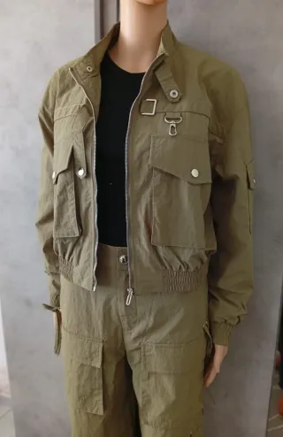 Completo giacca e pantaloni cargo grigi