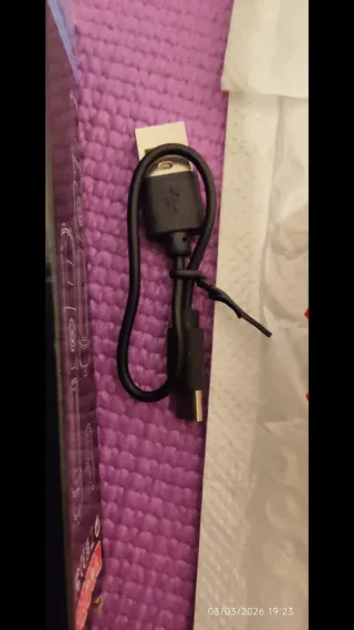 Reloj deportivo y mini linterna potente