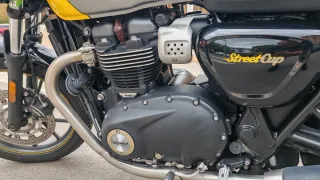 Triumph Street Cup 900 Amarilla y Gris