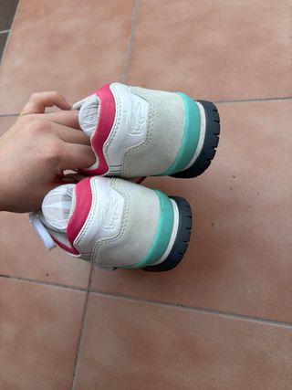 Zapatillas Lacoste Blancas y Rosas